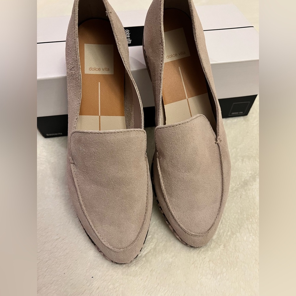 Dolce Vita Cruze Loafers Natural Suede NIB Size 7 - Picture 3 of 8